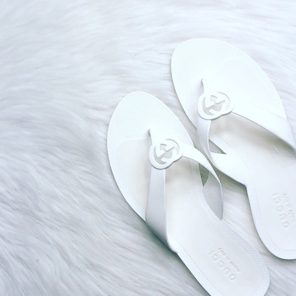 gucci rubber thong sandals